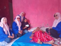 Jumat Berkah, Srikandi Dermawan Pesawaran Beri Bantuan Warga Kesetrum Listrik di Gedongtataan